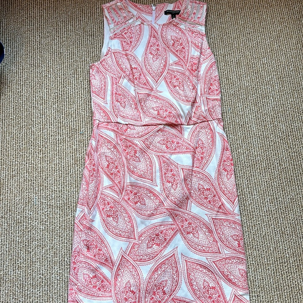 Banana Republic size 8 sleeveless dress white and coral leaf pattern - Picture 1 of 6